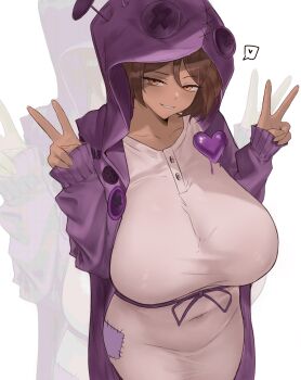 1girl absurdres breasts brown_eyes brown_hair covered_navel dark-skinned_female dark_skin double_v hashtag-only_commentary heart highres hood large_breasts limbus_company nightgown outis_(project_moon) pajamas patch pmlbtmlorlc project_moon purple_hood smile solo speech_bubble v white_nightgown