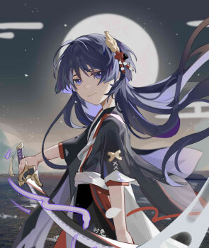 1boy adapted_costume alternate_hair_length alternate_hairstyle arm_at_side black_kimono black_shorts blunt_ends closed_mouth cross-laced_clothes cross-laced_sleeves egasumi eyeliner eyeshadow feather_hair_ornament feathers from_side full_moon furisode genshin_impact grey_sky hair_ornament hand_up highres holding holding_sword holding_weapon japanese_clothes juban katsuragikiri_nagamasa_(genshin_impact) kimono layered_sleeves long_hair makeup male_focus moon night night_sky ocean outdoors purple_eyes purple_hair red_eyeliner red_eyeshadow red_kimono red_sash red_sleeves sash scaramouche_(genshin_impact) shimianaya short_sleeves shorts sky smile solo star_(sky) starry_sky sword tassel translation_request tsurime upper_body weapon white_kimono white_sash white_sleeves wispy_bangs yellow_feathers