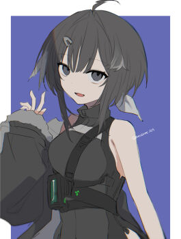 1girl absurdres ahoge arknights bare_shoulders black_eyes black_hair blue_background breasts commentary_request feather_hair hair_ornament hairclip harusame_039 highres la_pluma_(arknights) long_sleeves looking_at_viewer open_mouth short_hair simple_background smile solo twitter_username upper_body