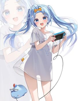 1girl arahashi_tabi blue_eyes blue_hair bow commentary_request floating_hair forehead hair_bow highres kithera korean_commentary long_hair looking_at_viewer no_pants open_mouth shirt short_sleeves simple_background smile solo standing stellive teeth twintails upper_teeth_only virtual_youtuber white_background white_shirt zoom_layer