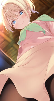 1girl ahoge black_pantyhose blonde_hair blue_eyes blurry blurry_background blush brown_skirt closed_mouth commentary_request cowboy_shot depth_of_field double-parted_bangs embarrassed esia_mariveninne_(komone_ushio) from_below green_neckerchief hair_between_eyes highres komone_ushio long_bangs long_sleeves looking_at_viewer midriff_peek navel neckerchief original pantyhose pink_shirt raised_inner_eyebrows shirt short_hair skirt solo