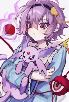1girl animal_ear_fluff black_hairband blue_shirt closed_mouth collar color_connection commentary_request concentrating double-parted_bangs espeon floating forehead_jewel frilled_collar frills frown gen_2_pokemon hair_between_eyes hair_ornament hairband heart heart_hair_ornament highres holding holding_pokemon komeiji_satori levitation long_sleeves messy_hair nari_(bikkii) nintendo object_request pink_eyes pokemon pokemon_(creature) power_connection purple_aura purple_fur purple_hair shirt short_hair simple_background staring telekinesis third_eye touhou upper_body white_background white_collar wide_sleeves