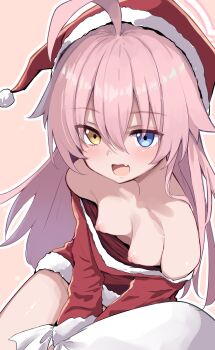 1girl ahoge blue_archive blue_eyes chipa_(arutana) commentary_request dress fang fur-trimmed_dress fur_trim halo hat highres holding holding_sack hoshino_(blue_archive) huge_ahoge long_hair looking_at_viewer nipples pink_hair pink_halo red_hat sack santa_costume santa_dress santa_hat simple_background skin_fang solo yellow_eyes