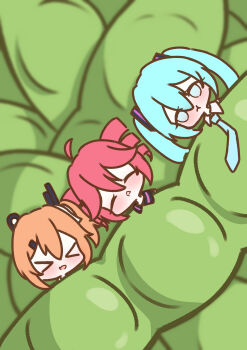 >_< 3girls a.i._voice absurdres adachi_rei ahoge aqua_hair aqua_necktie chibi chibi_only closed_eyes closed_mouth commentary cott_(cott_5) drill_hair food hair_ornament hatsune_miku highres in_food kasane_teto kasane_teto_(utau) medium_hair mini_person minigirl multiple_girls necktie one_side_up open_mouth orange_hair pea_pod red_hair symbol-only_commentary twin_drills twintails utau vocaloid