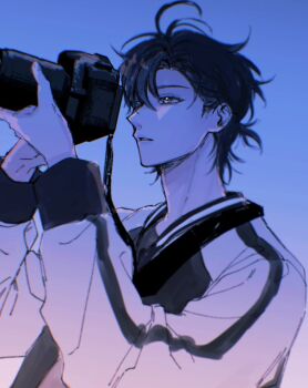1boy antenna_hair black_hair black_jacket blue_background camera cheng_xiaoshi hands_up holding holding_camera jacket limited_palette long_sleeves looking_to_the_side looking_up male_focus messy_hair multicolored_jacket parted_lips ponytail shiguang_dailiren short_hair short_ponytail simple_background sky solo taking_picture upper_body white_jacket yolu_gin