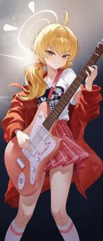 1girl absurdres ajaz_(artist) animal_print blonde_hair blue_archive blush cat_print chinese_commentary closed_mouth commentary electric_guitar fender_jazzmaster guitar halo highres holding holding_guitar holding_instrument instrument jacket kneehighs low_twintails official_alternate_costume official_alternate_hairstyle open_clothes open_jacket pink_skirt pleated_skirt red_jacket shirt skirt smile socks solo t-shirt translated twintails white_shirt white_socks yellow_eyes yellow_halo yoshimi_(band)_(blue_archive) yoshimi_(blue_archive)