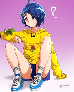 1girl ? aviary bad_link blue_eyes blue_hair brown_eyes fingernails floral_print flower hair_ornament hairclip heterochromia highres hood leon_(wonder_egg_priority) long_sleeves ooto_ai shoes short_hair shorts simple_background sitting sneakers socks solo sunflower_print wonder_egg_priority