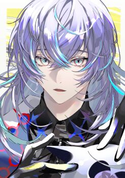 1boy absurdres bishounen black_gloves black_shirt blue_hair collared_shirt commentary creature crossed_bangs eyelashes gloves grey_eyes hair_between_eyes hand_up highres holding holding_creature hoshirube_sho jacket koujisako long_hair looking_at_viewer male_focus multicolored_eyes multicolored_hair nijisanji open_mouth otomo_(hoshirube_sho) parted_lips portrait purple_hair shirt solo streaked_hair symbol-only_commentary upper_body virtual_youtuber white_jacket yellow_background