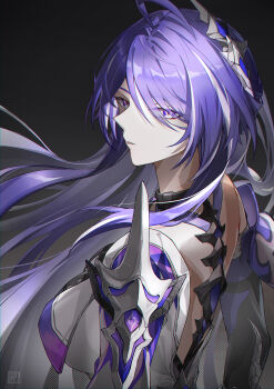 1girl absurdres acheron_(honkai:_star_rail) bare_shoulders black_choker breasts choker cleavage gloves hair_over_one_eye highres honkai:_star_rail honkai_(series) long_hair looking_at_viewer looking_back medium_breasts purple_eyes purple_hair single_bare_shoulder solo tongyu upper_body