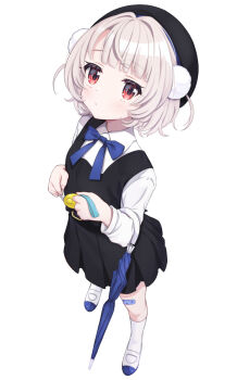 1girl aged_down bandaid bandaid_on_knee bandaid_on_leg beret black_dress black_hat blue_bow blue_bowtie blush bow bowtie closed_umbrella collared_shirt commentary cosplay crime_prevention_buzzer crime_prevention_buzzer_threat dress dress_shirt expressionless from_above grey_hair hair_ornament hat highres holding holding_umbrella indie_virtual_youtuber kneehighs long_sleeves parted_lips pinafore_dress pom_pom_(clothes) pom_pom_hair_ornament red_eyes school_uniform shigure_ui_(vtuber) shigure_ui_(vtuber)_(cosplay) shigure_ui_(vtuber)_(young) shirt shoes short_hair side_part simple_background sleeveless sleeveless_dress socks solo surprised suzushika_(13_96) two_side_up ui_(voisona) umbrella uwabaki virtual_youtuber voisona white_background white_shirt white_shoes white_socks wispy_bangs