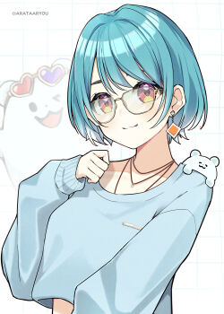 1girl absurdres arata_ryou artist_name blue_hair blue_sweater closed_mouth commentary_request cropped_sweater earrings glasses gradient_hair grid_background hand_up highres jewelry long_sleeves looking_at_viewer multicolored_hair necklace puffy_long_sleeves puffy_sleeves purple_eyes shiranami_ramune shiranami_ramune_(4th_costume) short_hair sleeves_past_wrists smile solo sweater upper_body virtual_youtuber vspo!