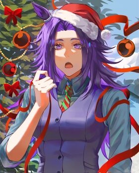 1girl animal_ears black_hair blue_shirt breasts christmas_ornaments collared_shirt fenomeno_(umamusume) flipped_hair fur-trimmed_headwear fur_trim green_necktie hat highres horse_ears horse_girl long_hair long_sleeves looking_at_viewer medium_breasts multicolored_hair n10_arts necktie open_mouth purple_eyes purple_hair purple_vest red_hat red_necktie red_ribbon ribbon santa_hat shirt umamusume upper_body vest