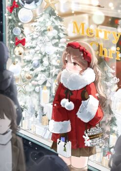 2boys 3girls bag bag_charm black_ribbon bottle bow brown_eyes brown_hair brown_mittens brown_skirt candle charm_(object) christmas christmas_ornaments christmas_star christmas_tree closed_mouth coat cowboy_shot double-parted_bangs fur-trimmed_mittens fur-trimmed_sleeves fur_collar fur_trim gift_bag hair_ribbon hairband heart highres holding holding_bag long_hair merry_christmas mittens multiple_boys multiple_girls nagisa_(pan_to_honey) original outdoors paper_bag pleated_skirt pom_pom_(clothes) red_bow red_coat red_hairband red_ribbon ribbon santa_costume skirt snowing solo_focus star_(symbol) thighhighs white_bag zettai_ryouiki