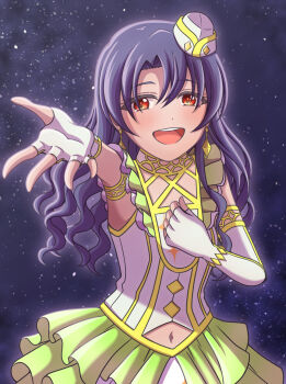 1girl :d arm_up clothing_cutout commentary_request cowboy_shot curtained_hair diamond-shaped_earrings dress fingerless_gloves frilled_dress frills ganbarai gloves green_dress hat highres idolmaster idolmaster_million_live! looking_at_viewer mini_hat navel navel_cutout open_mouth parted_bangs purple_hair red_eyes side_part sleeveless sleeveless_dress smile solo takayama_sayoko teeth upper_teeth_only white_gloves white_hat