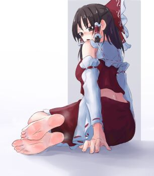1girl barefoot bow brown_eyes brown_hair chinese_commentary commentary_request detached_sleeves feet foot_focus frilled_bow frilled_hair_tubes frills hair_bow hair_tubes hakurei_reimu highres long_hair red_bow red_skirt ribbon-trimmed_sleeves ribbon_trim skirt skirt_set soles solo steaming_body toes touhou zhu_feng_caly
