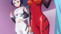 2boys 2girls ? animated anime_screenshot ass ayanami_rei_(cosplay) black_hair blonde_hair blue_hair bodysuit breasts brown_eyes brown_hair cosplay grand_blue highres imamura_kouhei kitahara_iori kotegawa_chisa mecha_pilot_suit multiple_boys multiple_girls neon_genesis_evangelion plugsuit_(evangelion) purple_eyes red_bodysuit short_hair sound souryuu_asuka_langley_(cosplay) tagme video walking white_bodysuit yoshiwara_aina