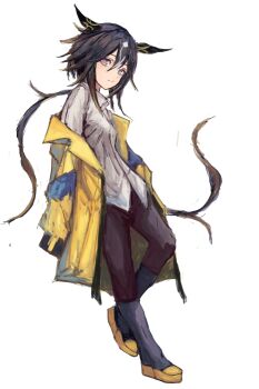 1girl animal_ears black_boots black_hair black_pants boots brown_eyes brown_hair closed_mouth coat coat_partially_removed collared_shirt ear_covers gradient_eyes hair_between_eyes hashtag-only_commentary horse_ears horse_girl horse_tail long_hair looking_at_viewer multicolored_eyes multicolored_hair pants ponytail purple_eyes shirt simple_background smile solo stay_gold_(umamusume) streaked_hair tail umamusume white_background white_hair white_shirt yanagi_wakana yellow_coat