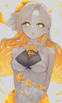 1girl absurdres arms_behind_back bare_shoulders bow bowtie breasts brown_hair covered_navel earrings floating_hair glowing glowing_eyes grey_background heart heart-shaped_pupils highres jewelry leotard long_hair looking_at_viewer medium_breasts multicolored_hair orange_bow orange_bowtie orange_hair original parted_lips reizouko simple_background solo symbol-shaped_pupils two-tone_hair upper_body very_long_hair white_leotard yellow_eyes