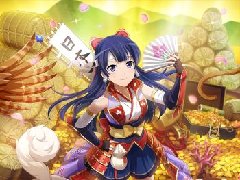 1girl armor bandaged_arm bandages banner blue_shorts closed_mouth cosplay falling_petals fingerless_gloves folded_fan folding_fan game_cg gloves hammer hand_fan hand_on_own_hip headband holding holding_fan looking_at_viewer momotarou momotarou_(character) momotarou_(character)_(cosplay) official_art petals purple_eyes purple_hair shorts shoujo_kageki_revue_starlight shoujo_kageki_revue_starlight_-re_live- smile solo standing tomoe_tamao treasure_chest upper_body white_headband