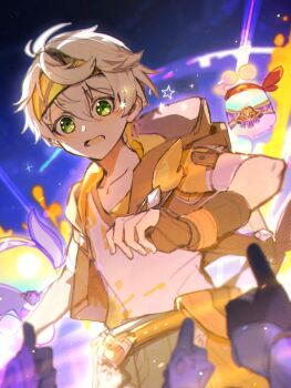 Rule 34 | 1boy, bennett (adventures in blazing hue) (genshin impact), bennett (genshin impact), black gloves, commentary request, fingerless gloves, genshin impact, gloves, green eyes, hair between eyes, headband, highres, hood, hood down, kuunog, looking at viewer, male focus, open mouth, shirt, short sleeves, star (symbol), thumbs up, white hair