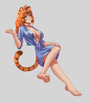 1girl ahoge amildbreeze animal_ear_fluff animal_ears bare_legs barefoot bathrobe beckoning blue_bathrobe blush breasts chair cleavage collarbone commentary crossed_legs english_commentary fang feet fingernails gradient_background green_eyes grey_background hand_on_own_leg highres igris_(amildbreeze) invisible_chair large_breasts long_hair looking_at_viewer messy_hair multicolored_hair nose_blush on_chair original revealing_clothes shiny_skin sitting soles tail tiger_ears tiger_girl tiger_tail toenails