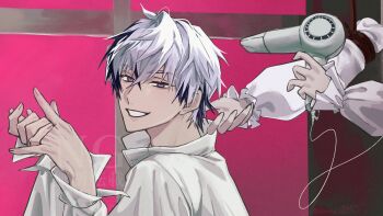 1boy black_hair commentary_request hair_dryer highres holding holding_hair_dryer ikemen_villain jude_jazza long_sleeves male_focus multicolored_hair pink_background pov purple_eyes shirt short_hair signature smile two-tone_hair white_hair white_shirt zuutto_issho_(kitani_tatsuya)