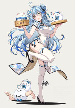 1girl ahoge black_shoes blue_hair breasts china_dress chinese_clothes dated double_bun dress elf full_body grey_background hair_bun high_heels highres hololive kubota_masaki large_breasts long_hair looking_at_viewer open_mouth pointy_ears shoes simple_background smile standing standing_on_one_leg thighhighs very_long_hair white_thighhighs yellow_eyes yukihana_lamy