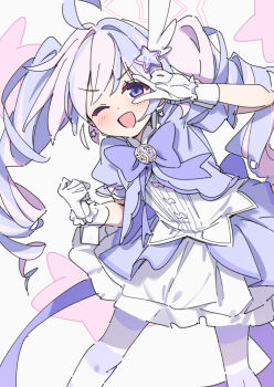 1girl ahoge blue_archive bow bowtie dress feet_out_of_frame gloves halo leaning_forward looking_at_viewer multicolored_hair pink_hair purple_bow purple_bowtie purple_eyes purple_hair reisa_(blue_archive) reisa_(magical)_(blue_archive) simple_background skirt solo spoken_blush star_(symbol) supershiruco two-tone_hair two-tone_pantyhose v white_background white_skirt