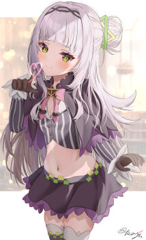 1girl absurdres black_capelet black_gloves black_shirt black_skirt black_thighhighs capelet closed_mouth commentary_request gloves grey_hair hair_bun highres hololive kaju_paint long_hair looking_at_viewer murasaki_shion murasaki_shion_(1st_costume) shirt skirt smile solo thighhighs very_long_hair virtual_youtuber yellow_eyes