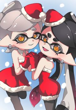 +_+ 2girls black_hair bow-shaped_hair callie_(splatoon) chiru_spla27 cousins detached_collar dress fangs fur-trimmed_jumpsuit fur_trim gloves grey_hair hat highres holding_hands inkling jumpsuit long_hair marie_(splatoon) mole mole_under_eye multiple_girls nintendo open_mouth pantyhose pointy_ears red_gloves red_jumpsuit santa_costume santa_hat short_jumpsuit smile splatoon_(series) strapless strapless_dress strapless_jumpsuit tentacle_hair yellow_eyes