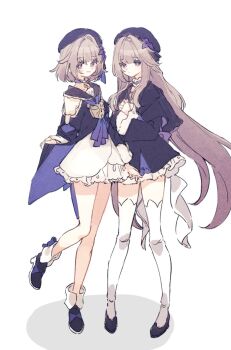 2girls beret black_hat boots brown_hair choker closed_mouth clothing_cutout commentary_request cosplay costume_switch doll_joints dress dual_persona flower full_body genshou_ex hair_flower hair_ornament hat herta_(honkai:_star_rail) herta_(puppet)_(honkai:_star_rail) herta_(stars_silent_as_enigmas)_(honkai:_star_rail) high_heel_boots high_heels highres honkai:_star_rail honkai_(series) joints key key_choker long_hair looking_at_viewer multiple_girls purple_choker purple_eyes purple_flower self_cosplay short_dress short_hair shoulder_cutout simple_background standing standing_on_one_leg thighhighs very_long_hair white_background white_thighhighs