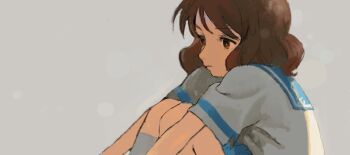 Rule 34 | 1girl, brown eyes, brown hair, closed mouth, expressionless, from side, grey background, hibike! euphonium, highres, ketsuro, kneehighs, knees to chest, looking ahead, oumae kumiko, outstretched arms, shirt, short hair, short sleeves, sidelighting, sitting, socks, solo, upper body, white shirt