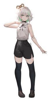 1girl absurdres bare_arms black_choker black_ribbon black_shoes black_shorts braid bread cecilia_immergreen chainsaw_man choker closed_mouth collared_shirt colored_inner_hair commentary cosplay doll doll_joints double-parted_bangs flat_chest food full_body green_eyes green_hair green_streaks grey_hair hair_between_eyes high-waist_shorts highres hololive hololive_english joints katsu_(katsuslider) loaf_of_bread looking_at_viewer multicolored_hair neck_ribbon reze_(chainsaw_man) reze_(chainsaw_man)_(cosplay) ribbon shirt shirt_tucked_in shoes short_hair shorts side_braid simple_background single_braid sleeveless sleeveless_shirt solo standing streaked_hair thighhighs virtual_youtuber white_background white_shirt winding_key