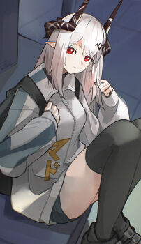 1girl absurdres alternate_costume arknights backpack bag black_horns black_thighhighs casual character_name closed_mouth clothes_writing commentary feet_out_of_frame grey_jacket hand_in_own_hair highres horns initial jacket light_smile long_hair mudrock_(arknights) pointy_ears red_eyes sitting sleeves_past_wrists solo thighhighs white_hair yagi000 zipper zipper_pull_tab