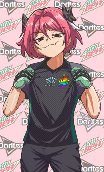 1boy absurdres alternate_costume astolfo_(fate) black_bow black_shirt black_shorts bow closed_mouth commentary counter-strike_(series) counter-strike_2 cowboy_shot doritos esports esports_apparel fang fate_(series) gloves green_gloves hair_bow highres hugo_(rushbordie) looking_at_viewer male_focus mountain_dew orange_eyes pink_background pink_hair shirt short_hair shorts skin_fang smile smug solo