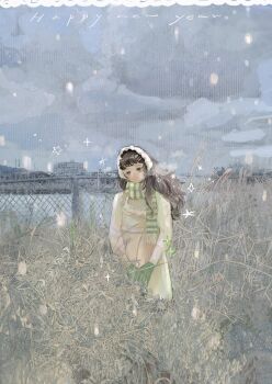 1girl black_hair breath building chain-link_fence cityscape closed_mouth cloud cloudy_sky commentary dress fence floating_hair gloves grass green_eyes green_gloves grey_sky hair_ornament hairband hairclip happy_new_year highres long_hair long_sleeves looking_at_viewer new_year original outdoors overcast parallel_hairclips purupurualiens river scarf scenery sky snowing solo standing striped_clothes striped_scarf symbol-only_commentary utility_pole white_dress white_hairband wide_shot wind