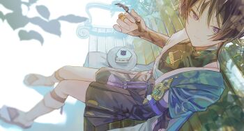 1boy arm_at_side armor belt bench black_belt black_bodysuit black_bow black_bridal_gauntlets black_hair black_sandals black_shorts blue_cape blue_gemstone blue_kimono blunt_ends blurry bodysuit bow bridal_gauntlets bush cake cake_slice cape closed_mouth covered_collarbone cream cream_on_face depth_of_field dfish2_0 eyeliner eyeshadow feathers food food_on_face foreshortening fork from_above gem genshin_impact gold gold_ring hakama hakama_shorts hand_up highres holding holding_fork japanese_armor japanese_clothes juban kimono kote kurokote leg_warmers looking_at_viewer makeup male_focus mandarin_collar middle_ring open_clothes open_kimono outdoors plate pleated_shorts pom_pom_(clothes) purple_eyes purple_rope purple_sash red_eyeliner red_eyeshadow rope sandals sash scaramouche_(cat)_(genshin_impact) scaramouche_(genshin_impact) shorts shoulder_peek sitting smile solo tassel toes tree_shade tsurime wanderer_(genshin_impact) white_kimono white_leg_warmers white_trim wispy_bangs wooden_bench yellow_feathers zouri