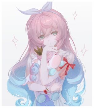 1girl absurdres animal aqua_eyes aqua_hair commentary drill_hair highres holding holding_animal honkai:_star_rail honkai_(series) hyacine_(honkai:_star_rail) hyacine_(sweet_slumber)_(honkai:_star_rail) little_ica_(honkai:_star_rail) long_hair multicolored_hair nightgown official_alternate_costume pegasus pink_hair sakurayru simple_background two-tone_hair very_long_hair white_background white_nightgown
