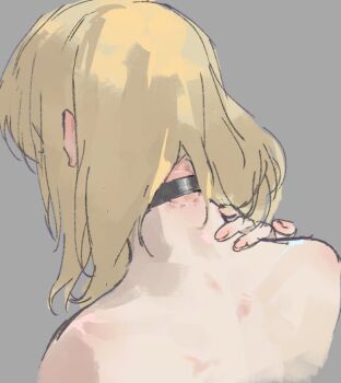 1girl bang_dream! bang_dream!_it's_mygo!!!!! bite_mark bite_mark_on_neck black_choker blonde_hair choker grey_background hand_on_own_neck medium_hair misumi_uika nape nude simple_background solo upper_body yizhichunji