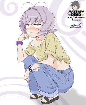 1girl ahoge antenna_hair artist_name baggy_pants blue_jeans blush bracelet breasts brown_eyes checkered_bracelet cleavage collarbone denim dot_nose female_focus highres jeans jewelry komi-san_wa_komyushou_desu looking_at_viewer loose_clothes navel osana_najimi_(komi-san_wa_komyushou_desu) oversized_clothes pants pink_hair sandals shirt short_hair simple_background small_breasts tied_shirt tomboy torn_clothes torn_jeans torn_pants twitter_username watch yellow_shirt