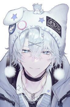 Rule 34 | 1boy, alternate costume, black choker, blue eyes, choker, closed mouth, crossed bangs, grey hair, grey jacket, hair between eyes, hashtag-only commentary, honkai: star rail, honkai (series), hood, hood up, hooded jacket, jacket, looking at viewer, male focus, parted bangs, phainon (honkai: star rail), short hair, simple background, smile, solo, usin (wus1n), white background, yellow pupils