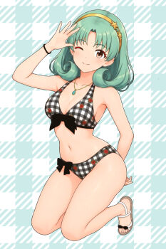 1girl bikini black_bow black_bowtie bow bow_bikini bowtie breasts brown_eyes checkered_bikini checkered_clothes closed_mouth collarbone full_body gold_hairband green_hair grid_background hairband highres idolmaster idolmaster_million_live! jewelry kneeling medium_hair navel necklace one_eye_closed sandals shanty_imas smile solo star_hairband swimsuit tokugawa_matsuri