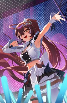 1girl :d absurdres ahoge armpits black_streaks bow brown_eyes brown_hair buttons commentary concert crop_top cropped_jacket double-breasted double-parted_bangs frilled_skirt frills glowstick hair_between_eyes hechium highres holding holding_microphone hololive hololive_english hololive_idol_uniform_(bright) jacket layered_skirt long_hair long_sleeves looking_at_viewer microphone midriff miniskirt multicolored_hair nanashi_mumei navel open_mouth outstretched_arm pantyhose penlight_(glowstick) single_leg_pantyhose single_sleeve skirt skirt_bow smile solo streaked_hair teeth thigh_strap upper_teeth_only very_long_hair virtual_youtuber white_jacket white_pantyhose white_skirt white_streaks