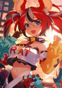 1girl absurdres animal_ears asymmetrical_sleeves blue_eyes bow collar detached_sleeves fang gloves hakos_baelz hakos_baelz_(1st_costume) highres hololive hololive_english jiang_ye_kiri midriff mismatched_sleeves mouse_ears mouse_tail multicolored_hair navel red_hair single_glove spiked_collar spikes streaked_hair sunset tail tail_bow tail_ornament twintails virtual_youtuber