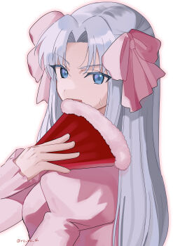 1boy absurdres artist_name blue_eyes blush bow commentary_request covering_own_mouth crossdressing crossdressing_(mtf) folding_fan fur-trimmed_fan grey_hair hair_bow hand_fan highres holding holding_fan juliet_sleeves long_hair long_sleeves looking_at_viewer madou_monogatari male_focus official_alternate_costume open_mouth parted_bangs pink_bow puffy_sleeves puyopuyo red_fan schezo_wegey shihiro_(ro_ro_sh) simple_background solo sweat trap twitter_username upper_body white_background