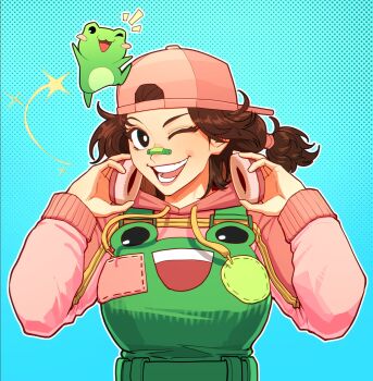1girl absurdres animal_costume backwards_hat bandaid bandaid_on_face bandaid_on_nose baseball_cap black_eyes blue_background breasts brown_eyes brown_hair chibi chibi_inset commission drawstring flipped_hair frog frog_costume gradient_background green_overalls halftone halftone_background hands_up hat headphones highres holding holding_headphones hood hood_down hoodie long_sleeves looking_at_viewer medium_breasts medium_hair multicolored_eyes one_eye_closed open_mouth original outline overalls patchwork_clothes pink_hat pink_hoodie ponytail sleeve_cuffs smile solo sparkle teeth thirdphp tongue two-tone_eyes upper_body wavy_hair white_outline