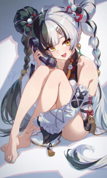 1girl absurdres ahoge aqua_nails bare_legs bare_shoulders barefoot black_hair braid chinese_commentary commentary_request corded_phone detached_sleeves dialyn_(zenless_zone_zero) earrings feet fingernails hair_ornament hairclip highres holding holding_phone jewelry knees_up legs long_hair long_sleeves looking_at_viewer multicolored_hair multicolored_nails open_mouth orange_nails phone shali signature sitting smile solo streaked_hair thighs toenails toes twin_braids twintails two-tone_hair very_long_hair white_hair yellow_eyes zenless_zone_zero
