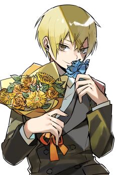 1boy absurdres blonde_hair blue_flower blue_rose bouquet bow brown_eyes commentary_request durarara!! flower formal_clothes highres holding holding_bouquet jewelry kida_masaomi looking_at_viewer male_focus pa_yashi rose short_hair simple_background smile smirk solo suit white_background