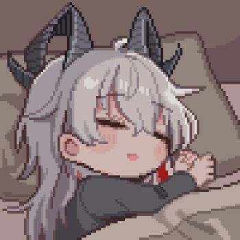 1girl 8-bit bed black_horns black_shirt closed_eyes commentary curled_horns english_commentary grey_hair horns long_hair pillow shirt sleeping solo tinia_etru under_covers wuthering_waves zani_(wuthering_waves)
