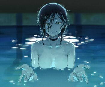 1girl absurdres armpit_crease backlighting black_choker black_hair blurry blurry_background breasts chainsaw_man choker closed_mouth collarbone commentary_request green_eyes hair_between_eyes hands_up highres kakya7574 korean_commentary long_bangs looking_at_viewer medium_breasts medium_hair night nude partially_submerged pool refraction reze_(chainsaw_man) smile solo upper_body water wet wet_hair